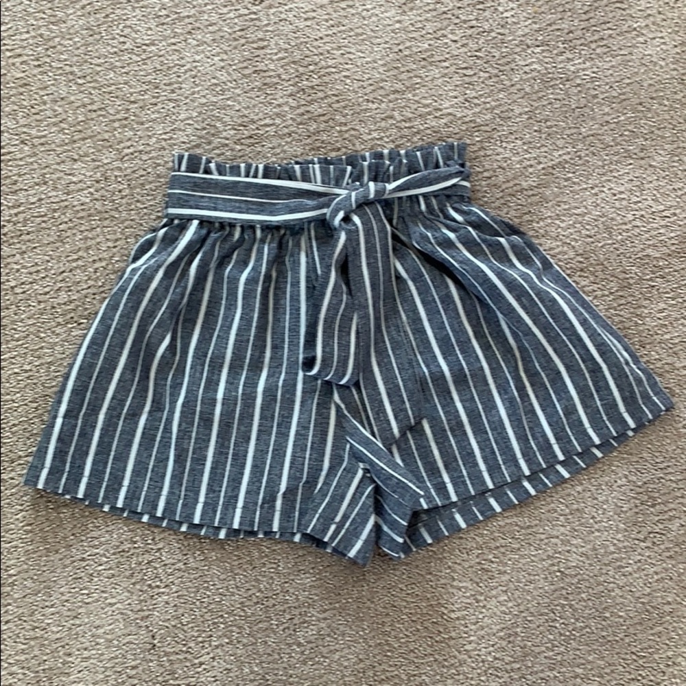 Romwe striped flowy shorts